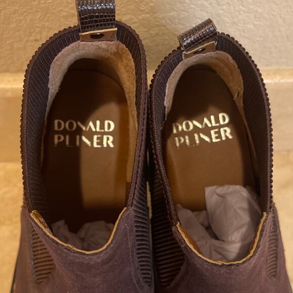 Donald Pliner Women’s 7 Brown Suede Chelsea Boots | New Without Box - Picture 2 of 10